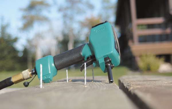 拔钉器用于回收旧腰椎的气动工具